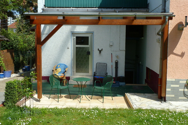 07-P1060173-Terrasse vom Garten aus-B600